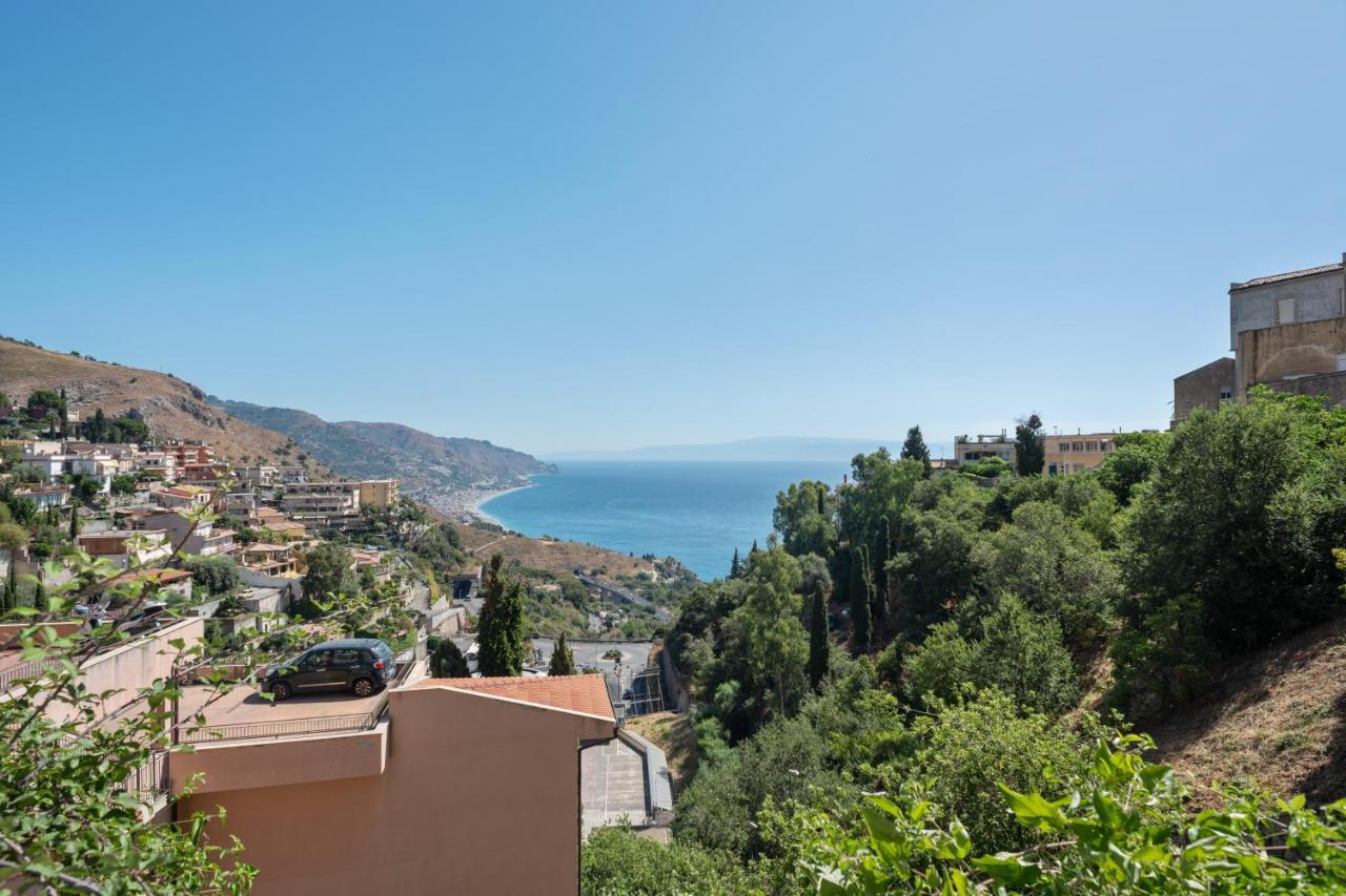 Taormina Mela'S Holidays Near The Historic Center Apartment Exterior photo